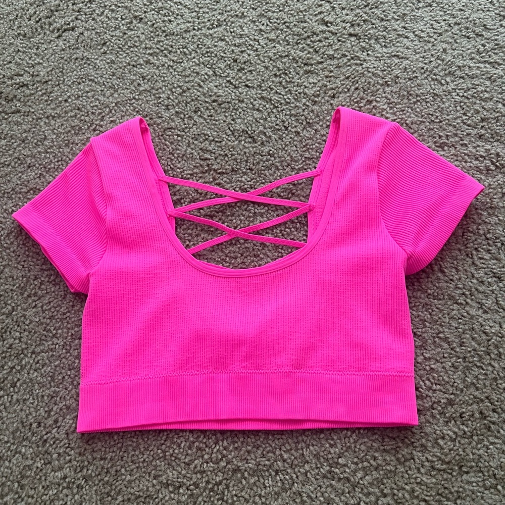 pink aeire seamless crop top
